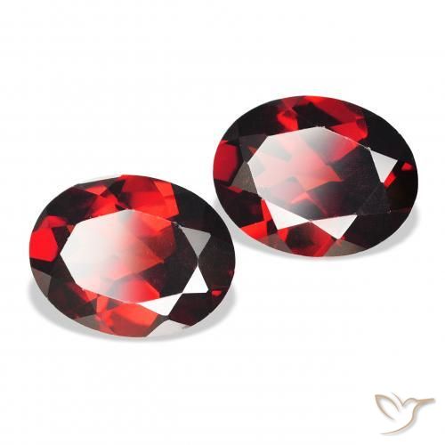 Gemas de Granate almandino Rojo oscuro natural de 4.16 ct, Ovalada, VVS-VS