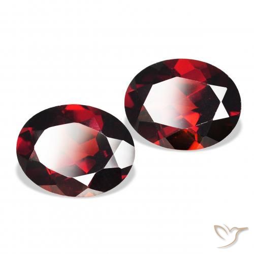 Gemas de Granate almandino Rojo sangre intenso natural de 4.50 ct, Ovalada, VVS-VS