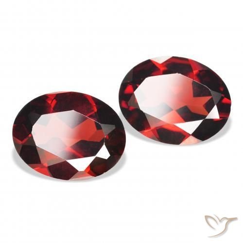 Gemas de Granate almandino Rojo oscuro natural de 3.95 ct, Ovalada, VVS-VS