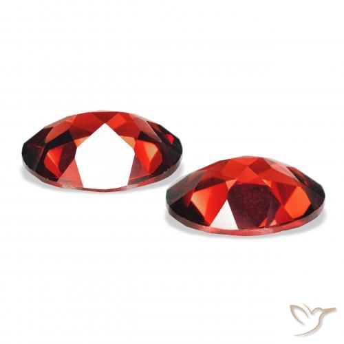 Gemas de Granate almandino Rojo oscuro natural de 3.95 ct, Ovalada, VVS-VS