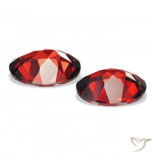Gemas de Granate almandino Rojo sangre intenso natural de 3.81 ct, Ovalada, VVS-VS