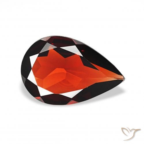 Granate almandino Rojo medio natural de 2.42 ct, En forma de pera, VVS