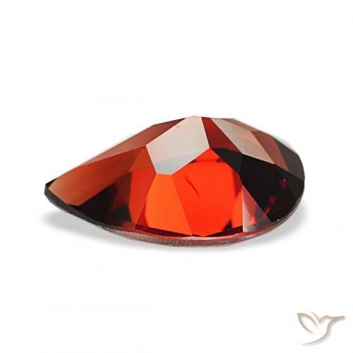 Granate almandino Rojo oscuro natural de 3.40 ct, En forma de pera, VVS