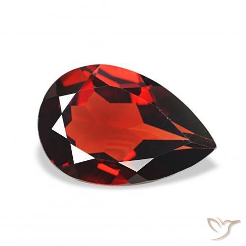 Granate almandino Rojo claro natural de 3.04 ct, En forma de pera, VVS