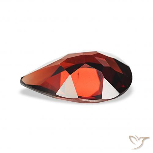 Granate almandino Rojo sangre intenso natural de 2.71 ct, En forma de pera, VS
