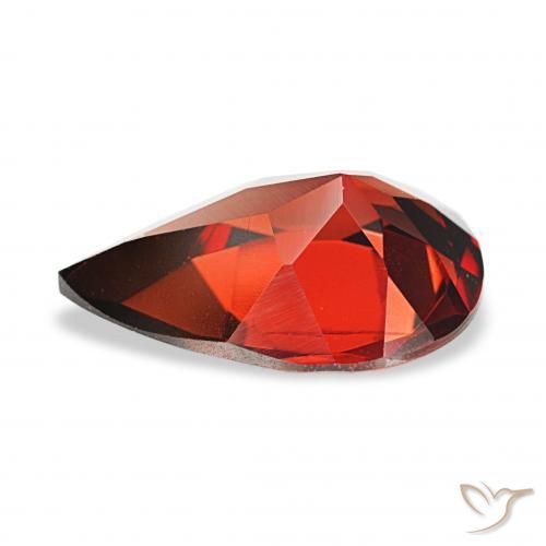 Granate almandino Rojo oscuro natural de 3.06 ct, En forma de pera, VS