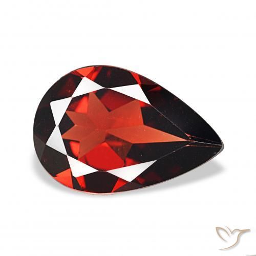 Granate almandino Rojo oscuro natural de 2.80 ct, En forma de pera, VVS