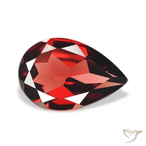 Granate almandino Rojo sangre intenso natural de 3.01 ct, En forma de pera, VVS