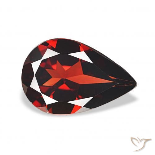 Granate almandino Rojo oscuro natural de 2.81 ct, En forma de pera, VVS
