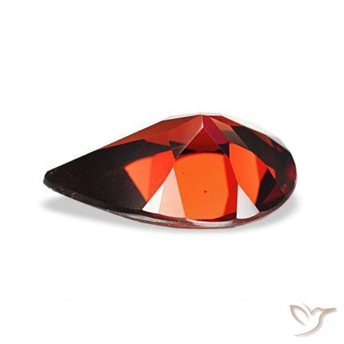 Granate almandino Rojo oscuro natural de 2.81 ct, En forma de pera, VVS