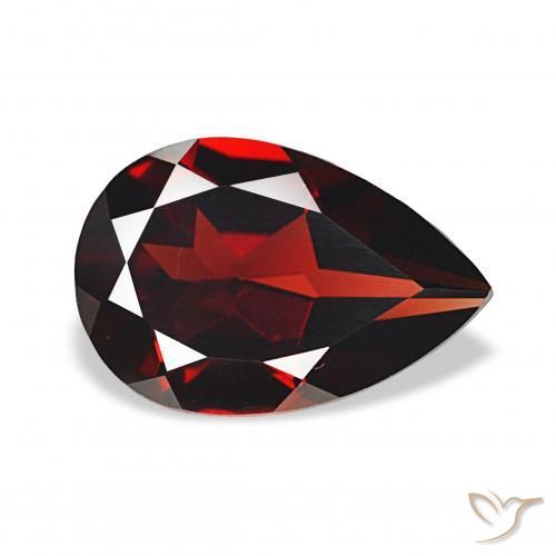 Granate almandino Rojo oscuro natural de 3.30 ct, En forma de pera, VVS-VS