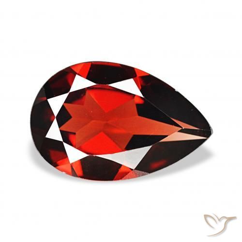 Granate almandino Rojo oscuro natural de 2.90 ct, En forma de pera, VVS-VS