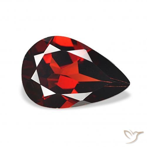Granate almandino Rojo oscuro natural de 3.17 ct, En forma de pera, VVS-VS