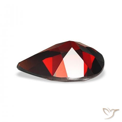 Granate almandino Rojo oscuro natural de 3.20 ct, En forma de pera, VVS-VS