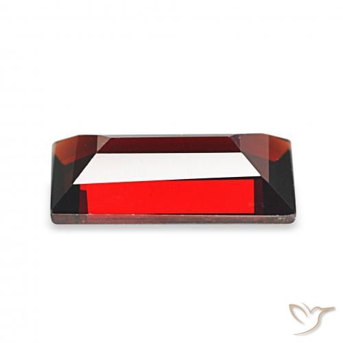 Granate almandino Rojo oscuro natural de 1.82 ct, Corte Baguette, VVS-VS