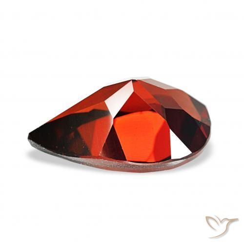 Granate almandino Rojo oscuro natural de 3.48 ct, En forma de pera, VS