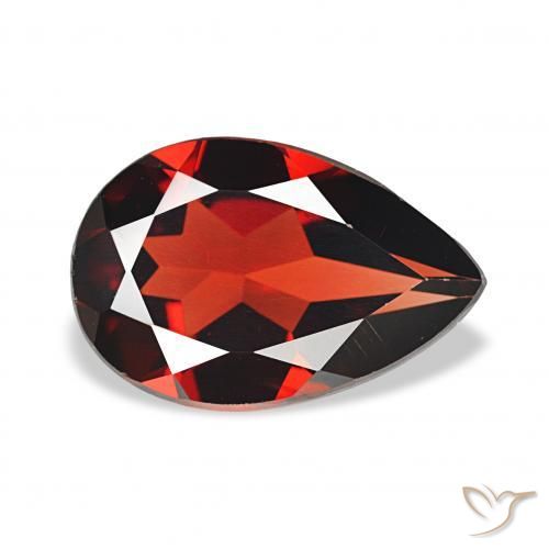 Granate almandino Rojo oscuro natural de 3.17 ct, En forma de pera, VVS-VS