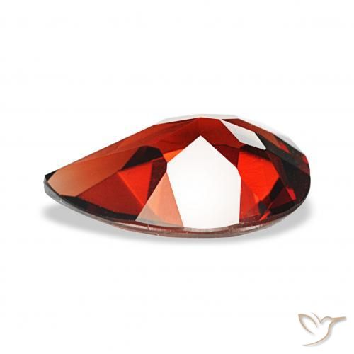 Granate almandino Rojo oscuro natural de 3.17 ct, En forma de pera, VVS-VS