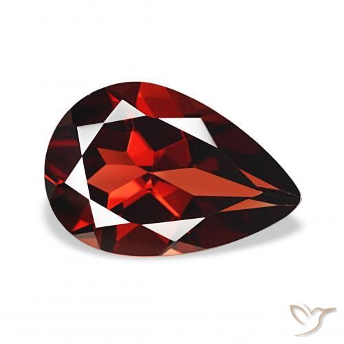 Granate almandino Rojo oscuro natural de 3.36 ct, En forma de pera, VVS-VS
