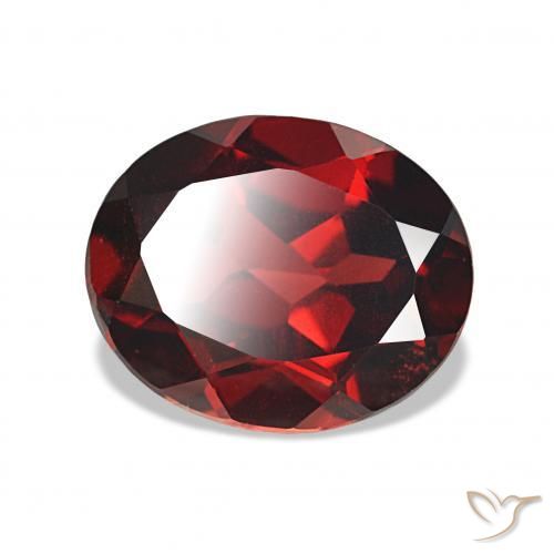 Granate almandino Rojo oscuro natural de 4.42 ct, Ovalada, VVS
