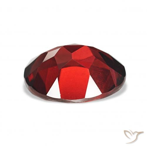 Granate almandino Rojo oscuro natural de 4.42 ct, Ovalada, VVS