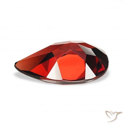 Granate almandino Rojo sangre intenso natural de 3.20 ct, En forma de pera, VVS-VS