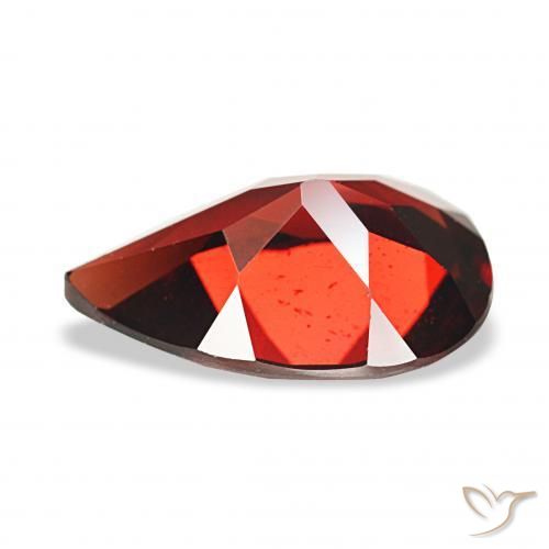 Granate almandino Rojo oscuro natural de 3.27 ct, En forma de pera, VVS-VS