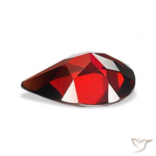 Granate almandino Rojo oscuro natural de 3.14 ct, En forma de pera, VVS