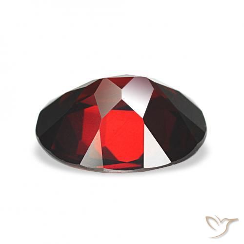 Granate almandino Rojo negruzco natural de 2.66 ct, Ovalada, VVS