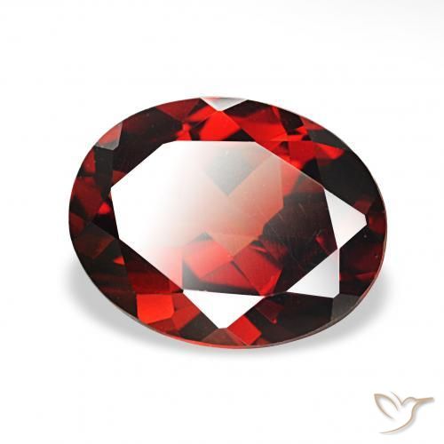 Granate almandino Rojo oscuro natural de 2.16 ct, Ovalada, VVS