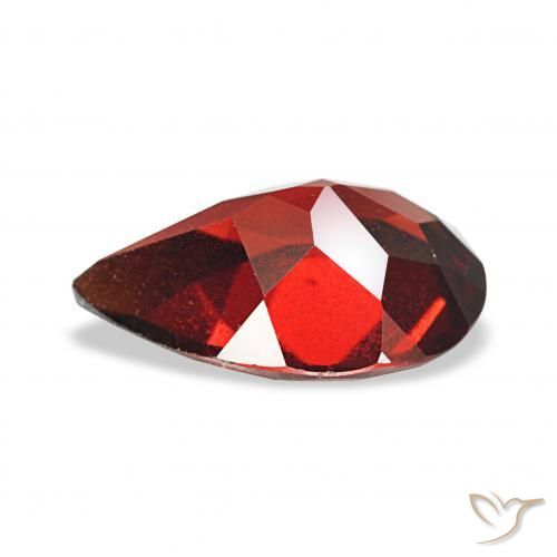 Granate almandino Rojo sangre intenso natural de 3.25 ct, En forma de pera, VS