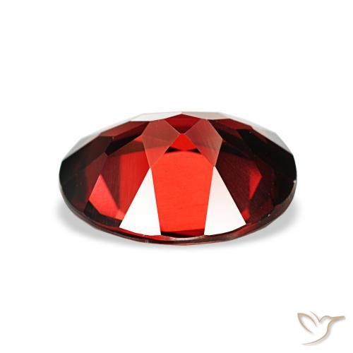 Granate almandino Rojo oscuro natural de 3.78 ct, Ovalada, VVS