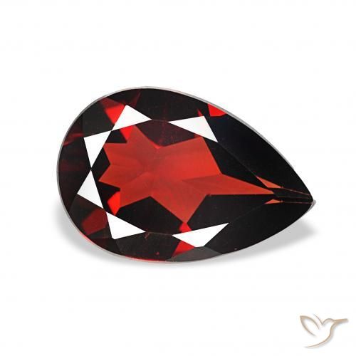 Granate almandino Rojo oscuro natural de 2.92 ct, En forma de pera, VVS