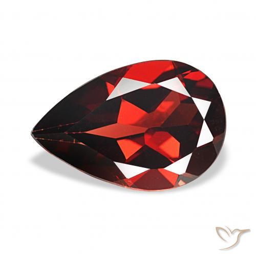 Granate almandino Rojo sangre intenso natural de 3.33 ct, En forma de pera, VS