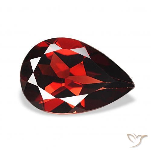 Granate almandino Rojo sangre intenso natural de 3.33 ct, En forma de pera, VS