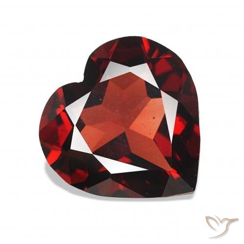 Granate almandino Rojo oscuro natural de 1.55 ct, Corazón, VVS-VS