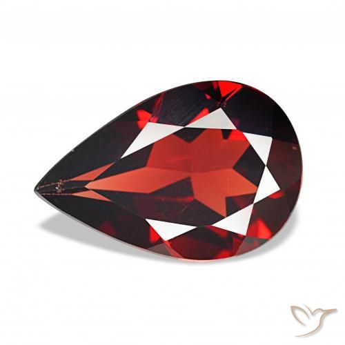 Granate almandino Rojo oscuro natural de 2.95 ct, En forma de pera, VS