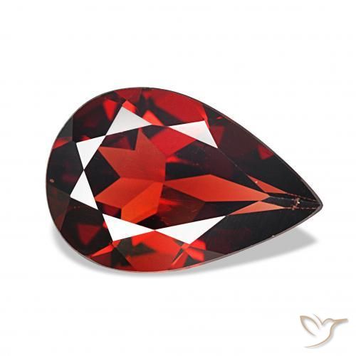 Granate almandino Rojo oscuro natural de 2.95 ct, En forma de pera, VS