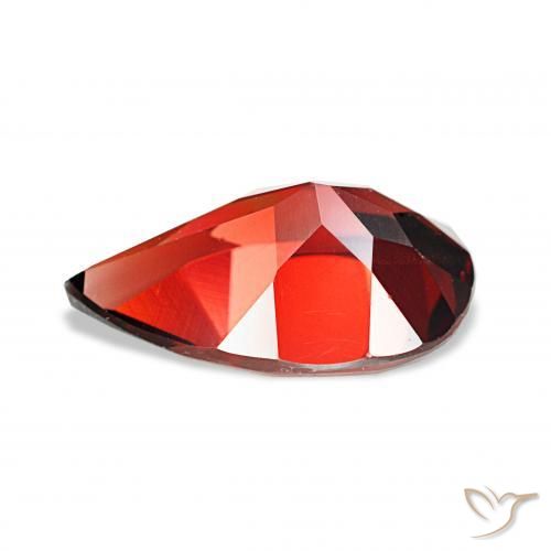 Granate almandino Rojo oscuro natural de 3.31 ct, En forma de pera, VVS-VS