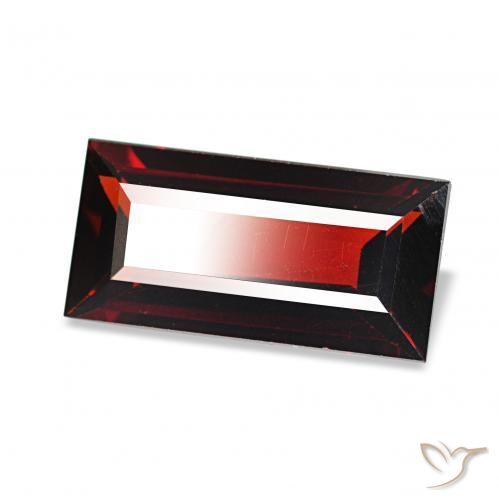 Granate almandino Rojo oscuro natural de 1.67 ct, Corte Baguette, VVS