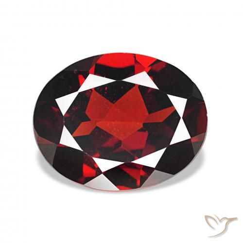 Granate almandino Rojo oscuro natural de 2.82 ct, Ovalada, VVS