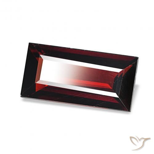 Granate almandino Rojo oscuro natural de 1.69 ct, Corte Baguette, VVS