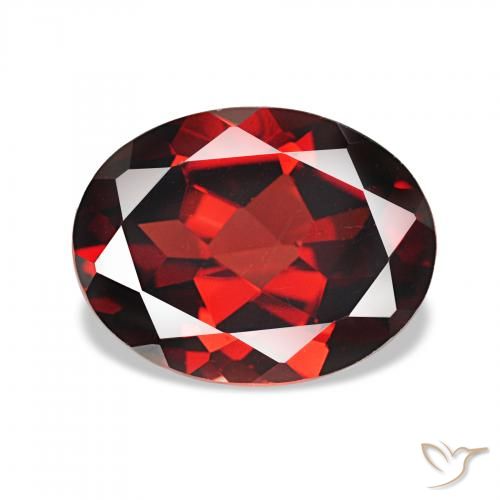 Granate almandino Rojo oscuro natural de 2.21 ct, Ovalada, VVS