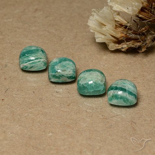 Gemas de Amazonita Verde medio natural de 7.58 ct, Forma Cojín, Opaco