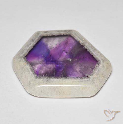 Corte de geoda de amatista multicolor natural de 66,39 ct, forma elegante, transparente