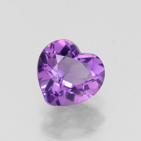 Amatista Violeta natural de 0.59 ct, Forma de corazón, VVS