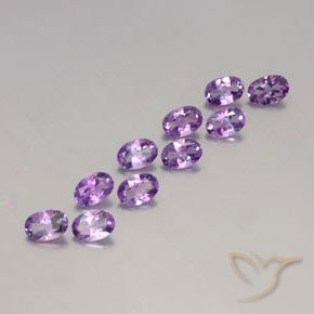 Gemas de Amatista Violeta rosáceo medio natural de 3.79 ct, Ovalada, VVS-VS