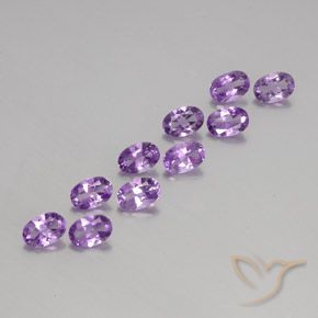 Gemas de Amatista Violeta rosáceo medio natural de 3.95 ct, Ovalada, VVS-VS