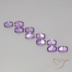 Gemas de Amatista Violeta rosáceo medio natural de 3.95 ct, Ovalada, VVS-VS