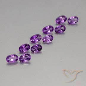 Gemas de Amatista Violeta púrpura oscuro medio natural de 3.92 ct, Ovalada, VVS-VS